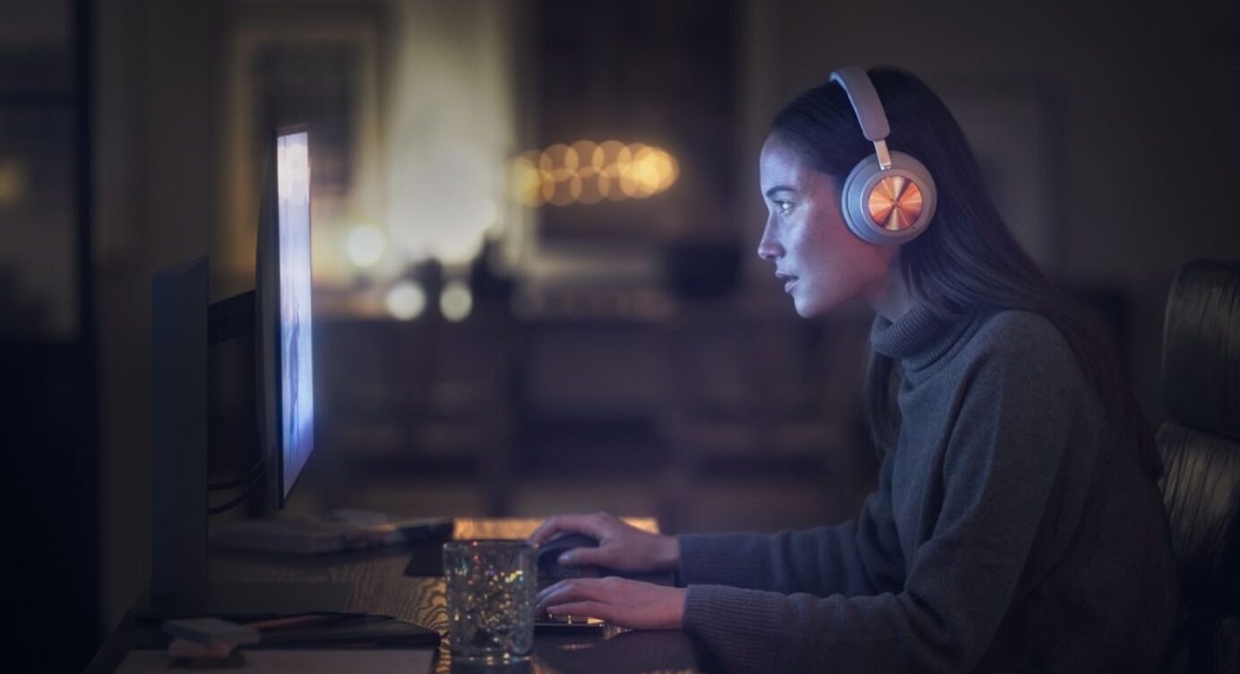 Bang & Olufsen Beoplay Portal – The most luxurious gaming helmets